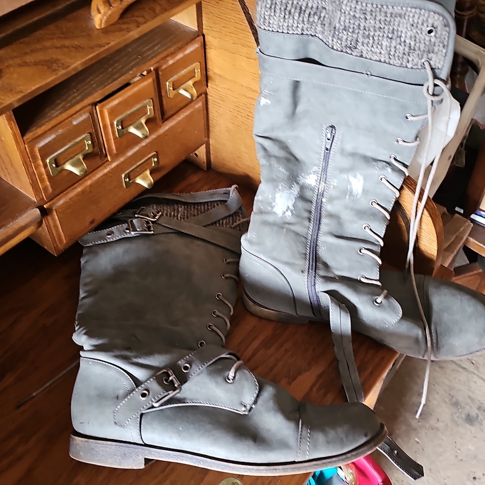 Delphina Gray Engineer type Boots